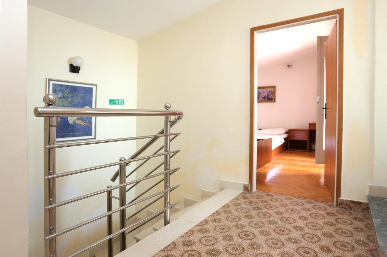Apartments With A Parking Space Makarska - 9506 Eksteriør billede